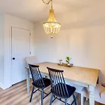 Ephrata Rental Townhome With Balcony!