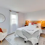 Ephrata Rental Townhome With Balcony!
