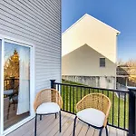 Ephrata Rental Townhome With Balcony!