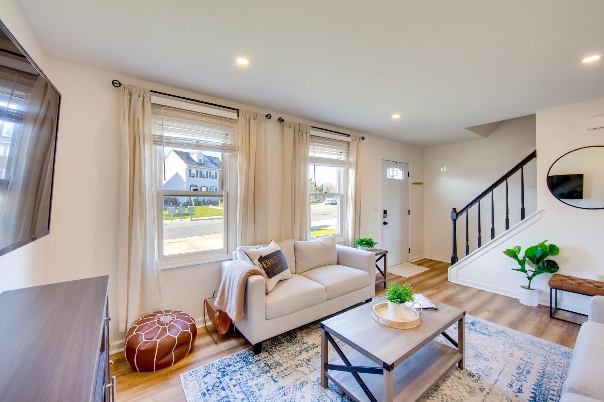 Townhome With Balcony! * Ephrata